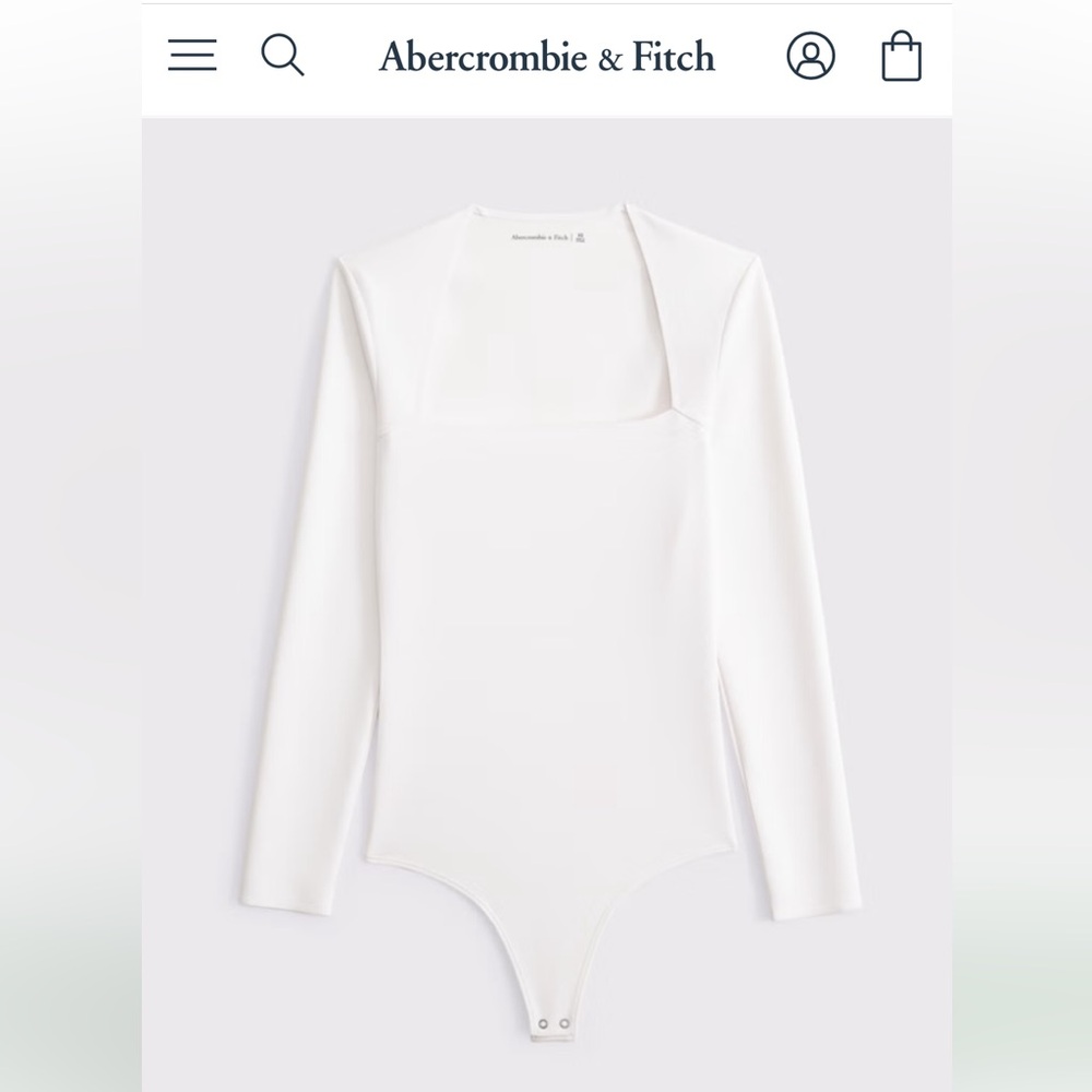 The A&F Ava Long-Sleeve Sculpt Matte Bodysuit
Cream, Size small